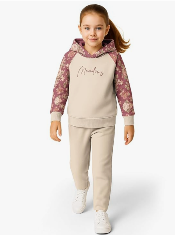 Hoodie Sweatshirt and Trackpant Clothing Set for Girls.